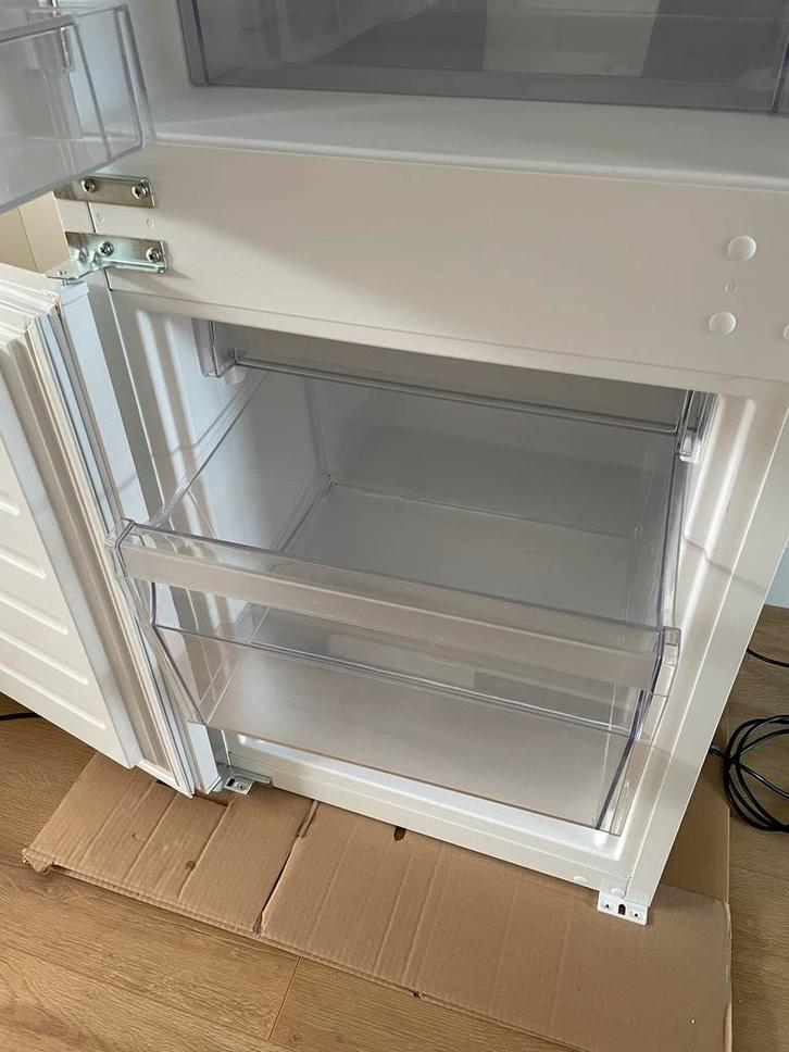 Rakall IKEA Koelkast - Zo goed als nieuw!, Witgoed en Apparatuur, Koelkasten en IJskasten, Zo goed als nieuw, Met vriesvak, 100 tot 150 liter