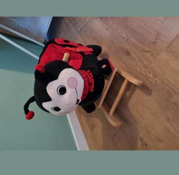 Schattig hobbelstoeltje - lieveheersbeestje