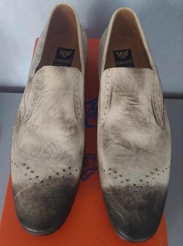 Lorenzi Chique Schoenen. Maat 42.

 beschikbaar voor biedingen