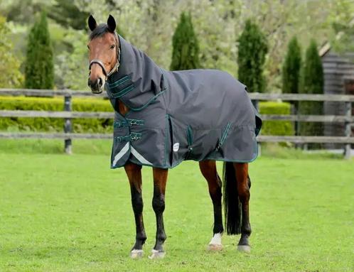 Weatherbeeta Dynamic II Detach-A-Neck Medium 220gr., Dieren en Toebehoren, Paarden en Pony's | Dekens en Dekjes, Nieuw, Deken