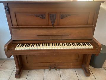 Hilger piano