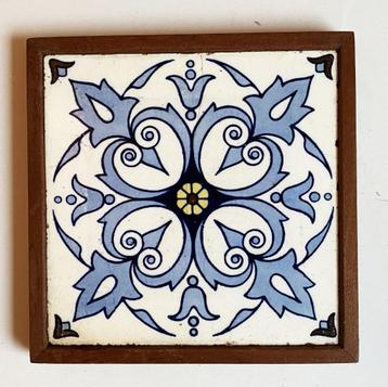Jugendstil tegel   20x20cm beschikbaar voor biedingen