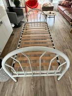 Eenpersoons stalen ledikant. 200x90 (cm), Huis en Inrichting, Slaapkamer | Bedden, Ophalen, 90 cm, Eenpersoons, Wit
