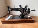 Mooie oude naaimachine, Antiek en Kunst, Antiek | Naaimachines, Ophalen