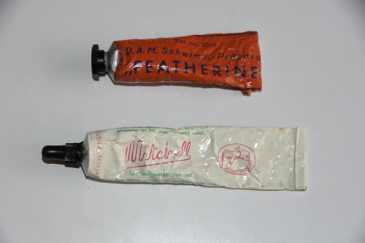 Oude tubes Albatros Mitchell werpmolen vet & DAM Featherine, Antiek en Kunst, Curiosa en Brocante, Ophalen of Verzenden