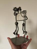 Metalen beeldje (beach)volleybal, Verzamelen, Beelden en Beeldjes, Ophalen, Zo goed als nieuw