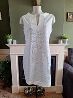 Rinascimento jurk XL wit open gewerkt 42 gratis verz in NL, Kleding | Dames, Jurken, Maat 42/44 (L), Rinascimento, Knielengte