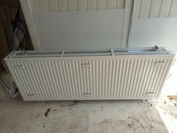 Drie radiatoren (25,- per stuk) in goede staat beschikbaar voor biedingen
