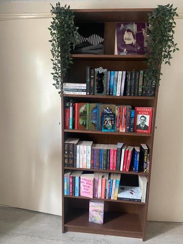 Boekenkast ikea billy donkerbruin beschikbaar voor biedingen
