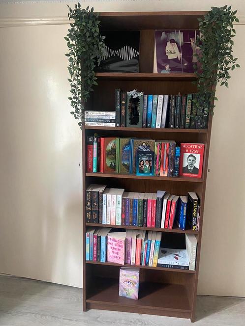 Boekenkast ikea billy donkerbruin, Huis en Inrichting, Kasten | Boekenkasten, Zo goed als nieuw, 50 tot 100 cm, 200 cm of meer