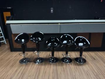 Barkruk beschikbaar voor biedingen