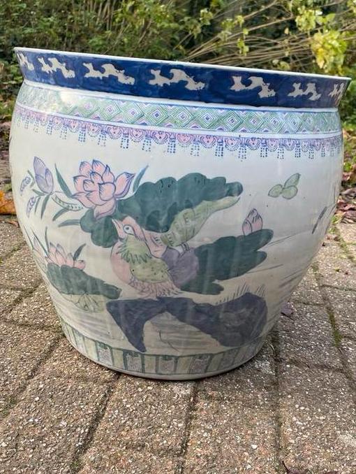 Grote Chinese Bloempot - Degelijk & Decoratief, Huis en Inrichting, Woonaccessoires | Vazen, Gebruikt, Overige kleuren, Minder dan 50 cm