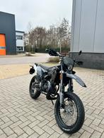 Sherco sm-rs 50 schakelbrommer standaard!, Ophalen, 6 versnellingen, Maximaal 45 km/u, Zo goed als nieuw