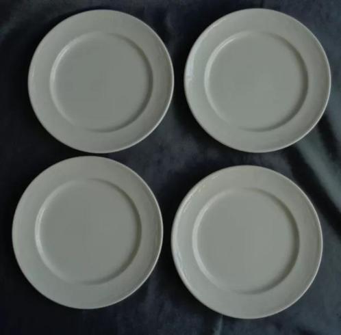 ROYAL DOULTON HOTEL PORCELAIN 4x ontbijtbord 23cm bord plate, Huis en Inrichting, Keuken | Servies, Zo goed als nieuw, Bord(en)