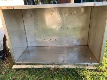 RVS LEKBAK beschikbaar voor biedingen