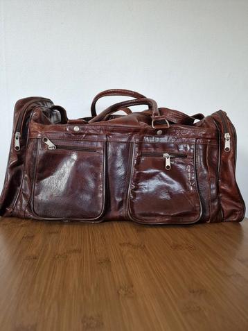 Leren duffel tas  beschikbaar voor biedingen
