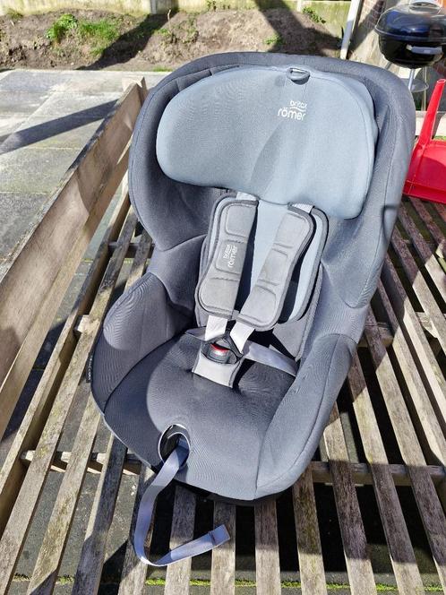 Britax Romer Trifix i-size, Kinderen en Baby's, Autostoeltjes, Gebruikt, Romer, Isofix, Verstelbare rugleuning, Slaapstand, Zijbescherming