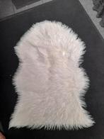 Vachtje wit, Ophalen of Verzenden, Zo goed als nieuw