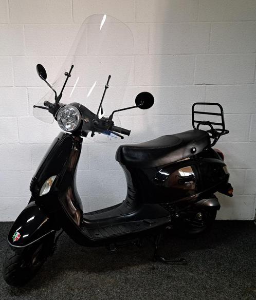 Zwarte Turbho RL-50 bromscooter, Fietsen en Brommers, Scooters | Overige merken, Zo goed als nieuw, Benzine, Ophalen