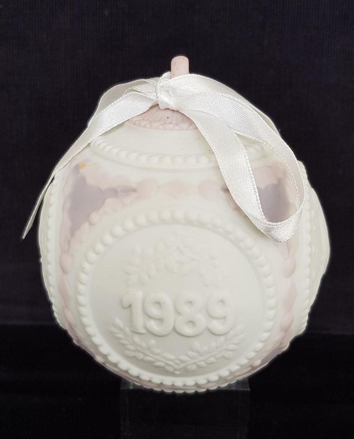 Lladro kerstbal 1989, ong. 10 cm, Diversen, Kerst, Zo goed als nieuw, Ophalen of Verzenden