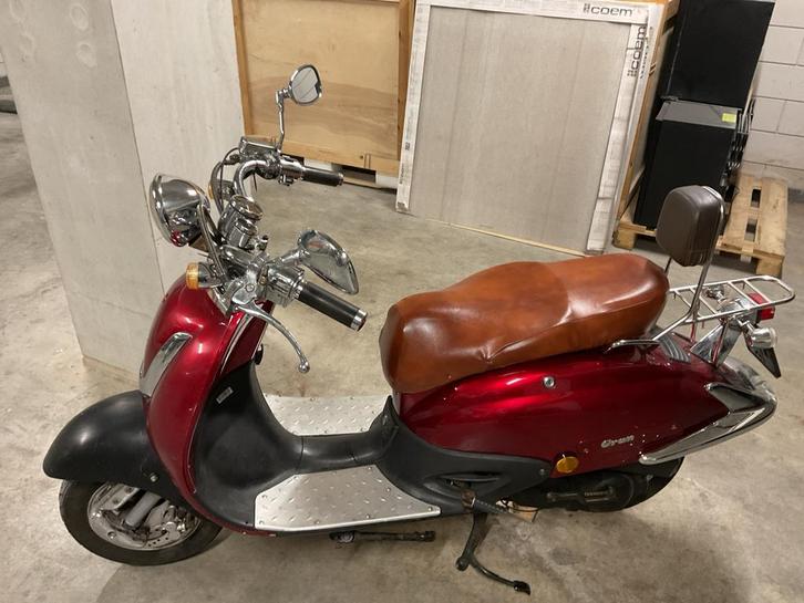 Scooter Grande Retro - Weinig KM!, Fietsen en Brommers, Brommeronderdelen | Scooters, Gebruikt, Overige merken, Overige typen