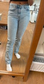 Spijkerbroek stradivarius maat M, Kleding | Dames, Blauw, Ophalen of Verzenden, Zo goed als nieuw, W30 - W32 (confectie 38/40)