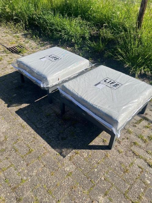 Life Lounge Hockers voetenbank bijzettafel. Tuinset Erg mooi, Tuin en Terras, Tuinsets en Loungesets, Gebruikt, Loungeset, Aluminium