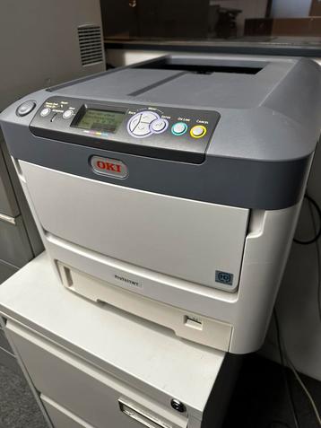 OKI Pro7411WT A4 Printer met witte inkt beschikbaar voor biedingen