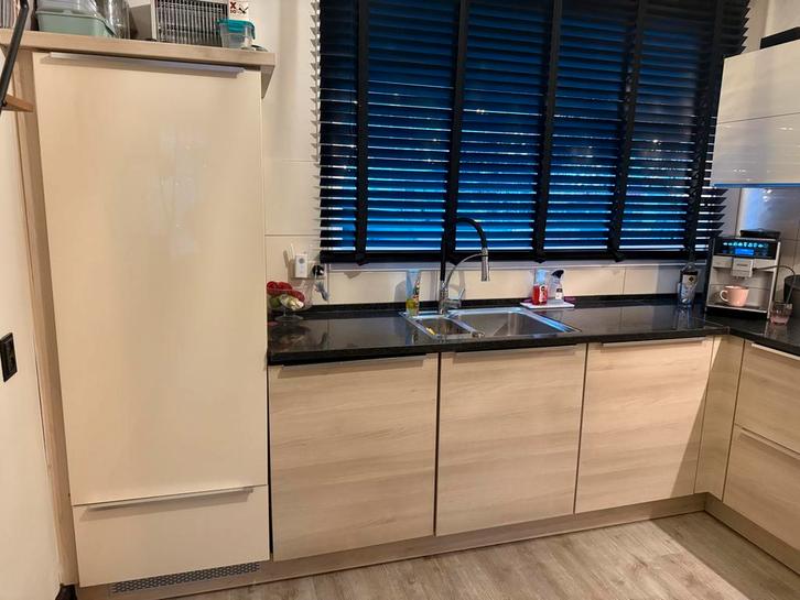 Hoekkeuken met granieten blad, Huis en Inrichting, Keuken | Complete keukens, Gebruikt, Hoekkeuken, Bruin, Graniet of Steen, Ophalen