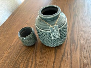 Set van 2 Vaasjes - Aardewerk beschikbaar voor biedingen
