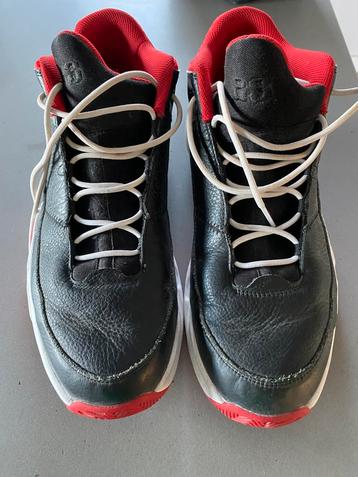 Nike air 23 maat 45 zwart baseball  beschikbaar voor biedingen