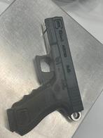 Sleutelhanger Glock 17, Verzamelen, Verzenden