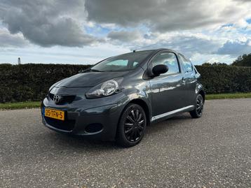 Super nette Toyota Aygo 1.0 uit 2012 met Apple CarPlay beschikbaar voor biedingen