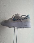 Nike Air Force 1 Sage Low Team Gold Leopard 38.5, Kleding | Dames, Schoenen, Nike, Ophalen of Verzenden, Nieuw, Sneakers of Gympen