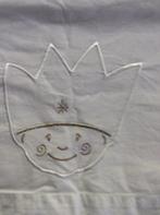 baby lakentje hagelwit met een prinsje erop geborduurd, Kinderen en Baby's, Overige typen, Ophalen of Verzenden, Jongetje, Wit