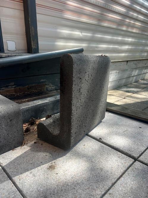 10 stuks antractiet kleurige l-elementen 40x20 cm, Tuin en Terras, Bielzen en Borders, Zo goed als nieuw, Border, Beton, 25 tot 50 cm