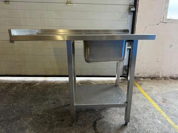 RVS aanvoertafel beschikbaar voor biedingen
