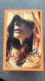 Moira Young - Bloedrode spoor, Ophalen of Verzenden, Zo goed als nieuw, Moira Young