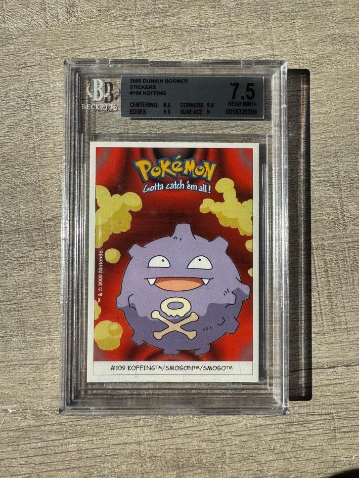 Pokemon Dunkin Boomer - 2000 - 109 Koffing - BGS7.5 near min, Hobby en Vrije tijd, Verzamelkaartspellen | Pokémon, Zo goed als nieuw