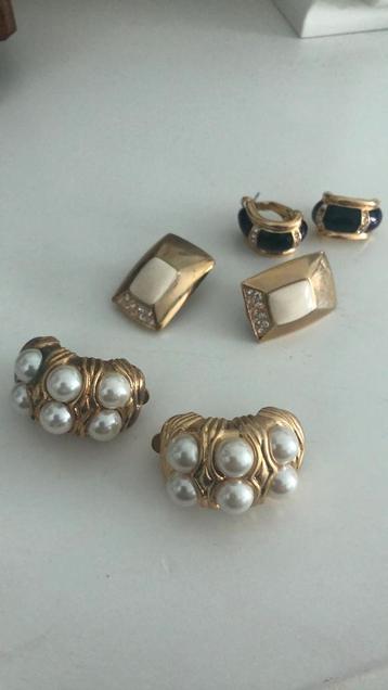 Hoop sieraden beschikbaar voor biedingen