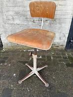 Antieke brocante werkplaats stoel Ahrend Cirkel, Antiek en Kunst, Ophalen