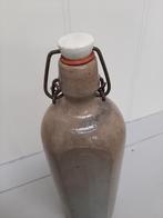 Antieke stenen beugelfles aardewerk geglazuurd, Ophalen of Verzenden