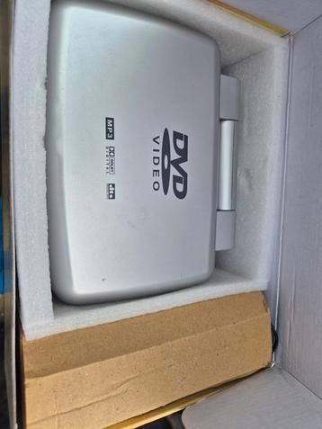 Dvd speler met scherm voor onderweg  beschikbaar voor biedingen
