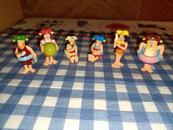Kabouter Plop poppetjes in zwemkleding. Voor op taart beschikbaar voor biedingen