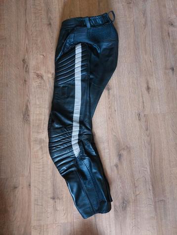 Leren motor broek mt 52 beschikbaar voor biedingen