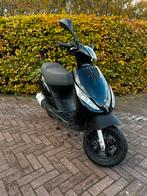 Piaggio zip 2t 70cc, Fietsen en Brommers, Scooters | Piaggio, Tweetakt, Maximaal 45 km/u, Ophalen of Verzenden, Zo goed als nieuw