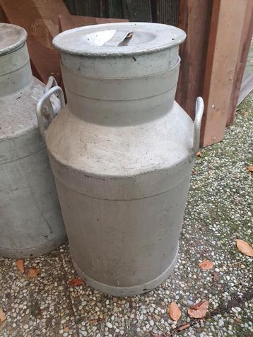 Vintage Melkbus beschikbaar voor biedingen