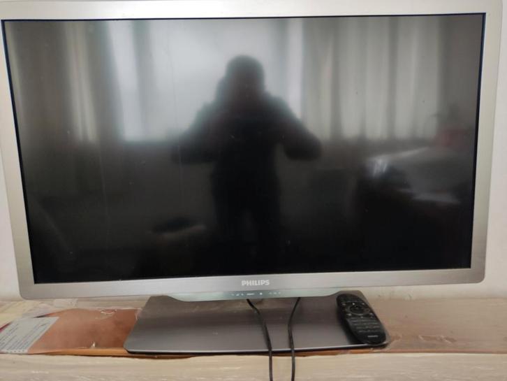 Philips tv 3d en Ambilight, Audio, Tv en Foto, Televisies, Gebruikt, Philips, 100 Hz, Smart TV, Ophalen