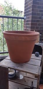 Prachtige dikwandige terracotta pot, 44 cm, Tuin en Terras, Bloempotten, Ophalen of Verzenden, Zo goed als nieuw, Rond, 40 cm of meer