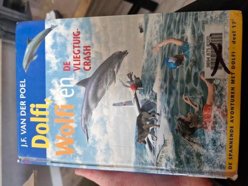 J.F. van der Poel - Dolfi, Wolfi en de vliegtuigcrash, Boeken, Kinderboeken | Jeugd | 10 tot 12 jaar, Zo goed als nieuw, Ophalen of Verzenden